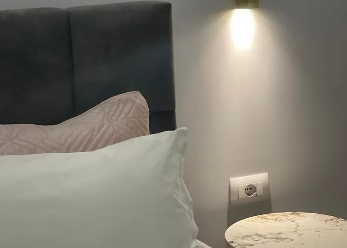 Lindi's 1 5 Appartement Tirana